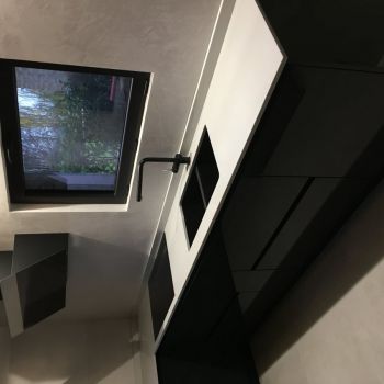 Cucina con gola laccato lucido antracite 